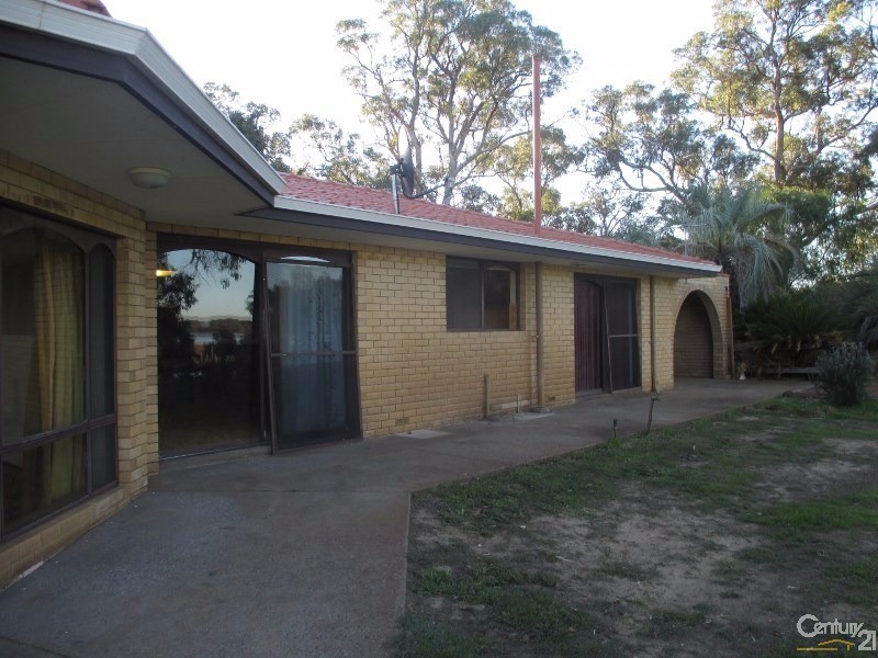 300 Lakes Road, Greenfields WA 6210