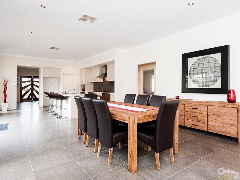 17 Jasper Way, Lakelands WA 6180