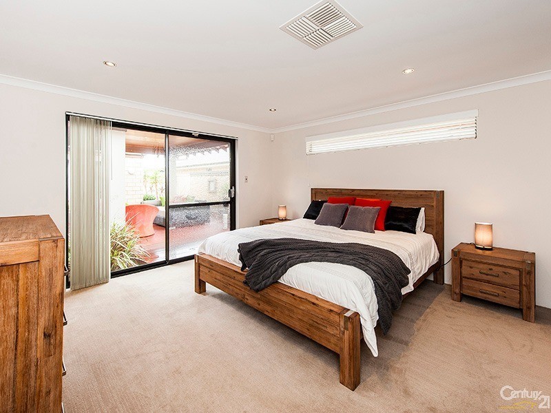 17 Jasper Way, Lakelands WA 6180