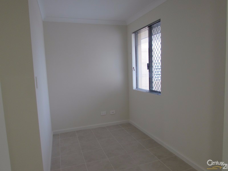 21 Tamarind Lane, Halls Head WA 6210