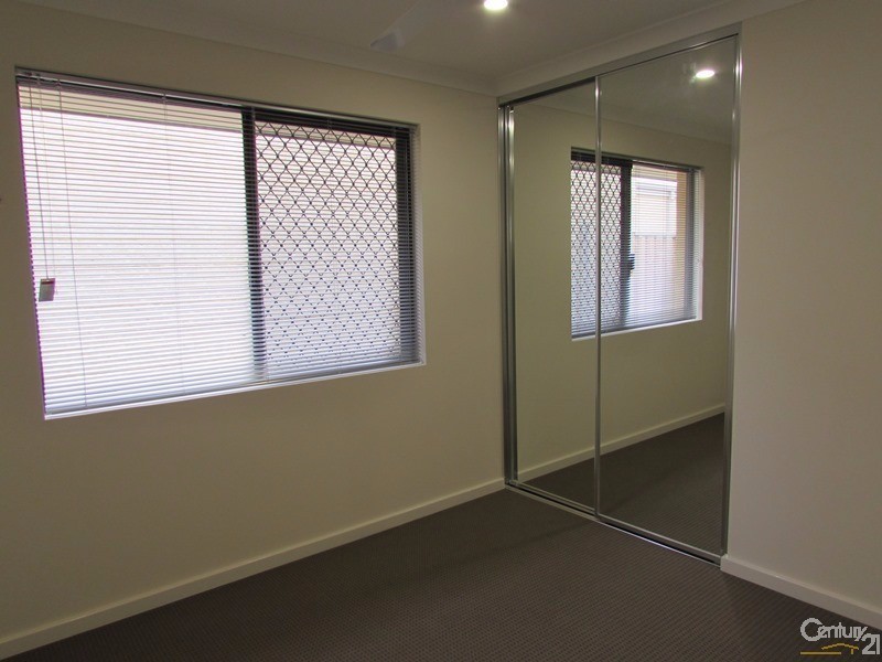 21 Tamarind Lane, Halls Head WA 6210