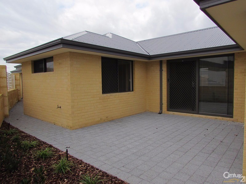 21 Tamarind Lane, Halls Head WA 6210