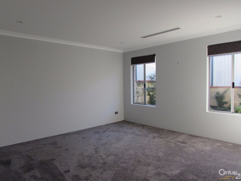 159 Pebble Beach Boulevard, Meadow Springs WA 6210