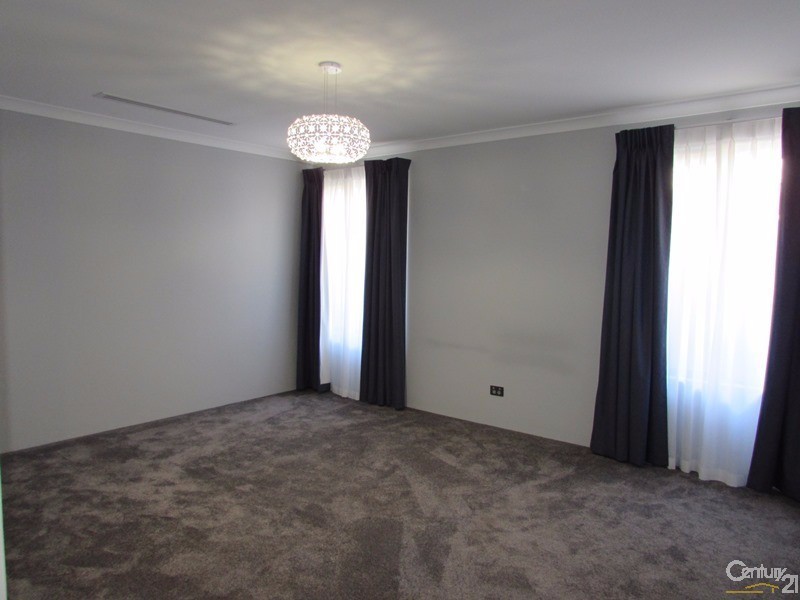 159 Pebble Beach Boulevard, Meadow Springs WA 6210