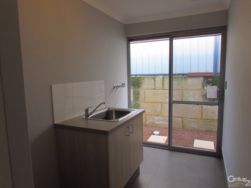 159 Pebble Beach Boulevard, Meadow Springs WA 6210