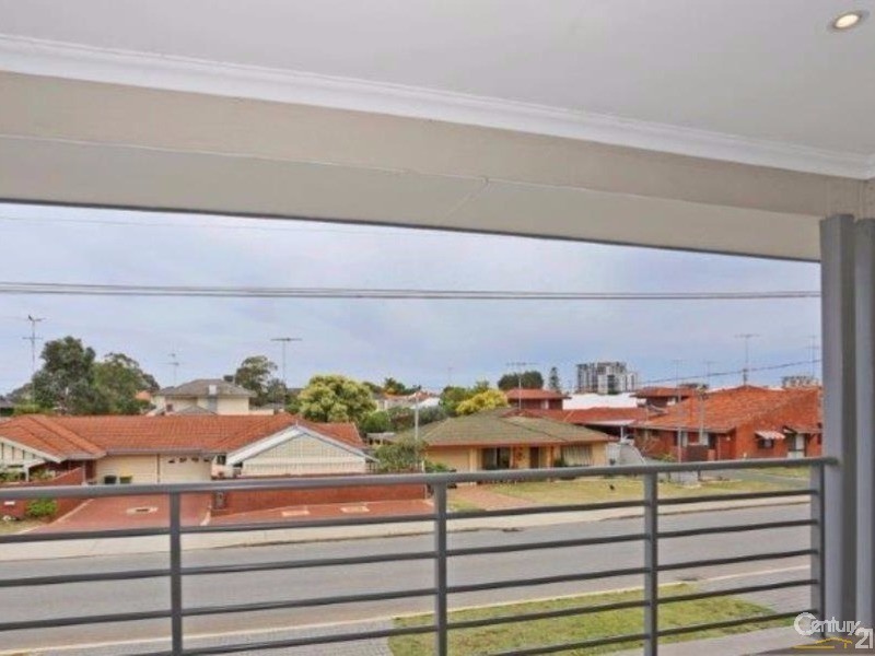 23 Stevenson Street, Dudley Park WA 6210