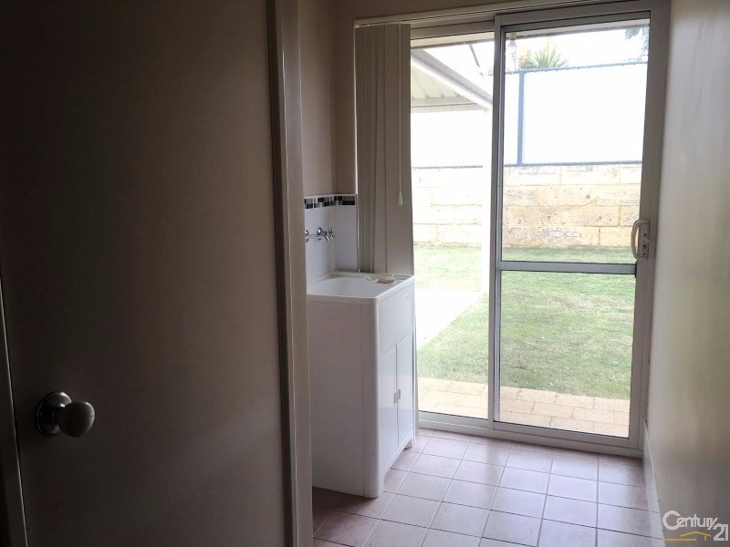 44  Camden Way, Meadow Springs WA 6210