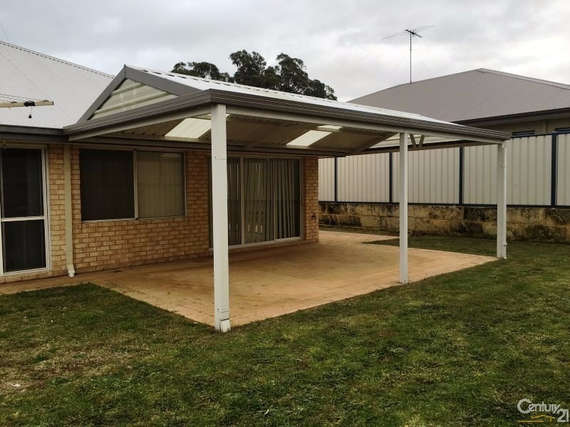 44  Camden Way, Meadow Springs WA 6210