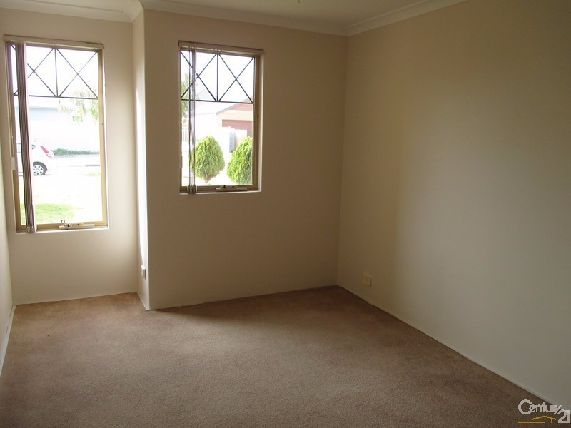 13 Voyager Close, Wannanup WA 6210