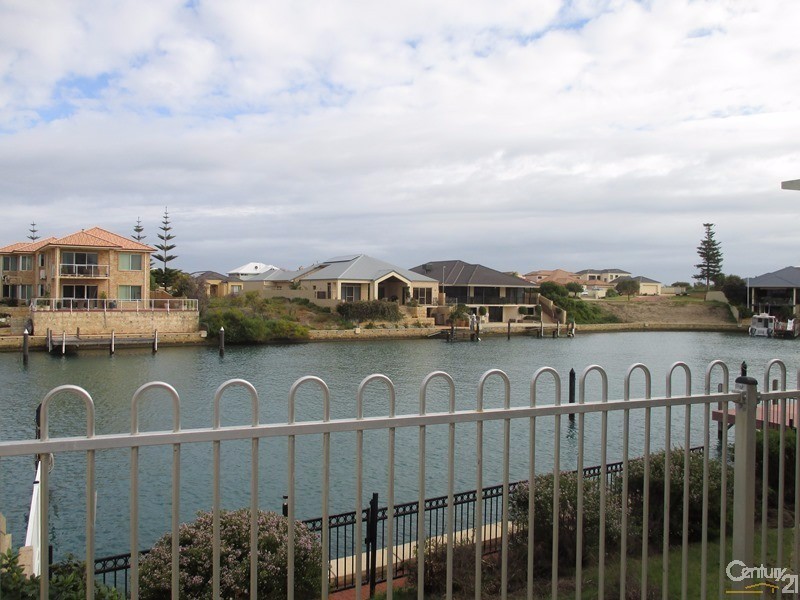 13 Voyager Close, Wannanup WA 6210