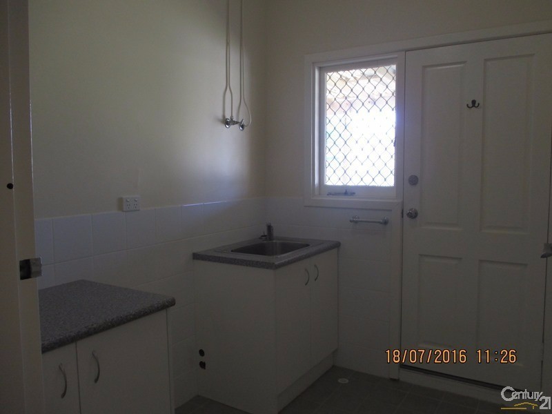 5 Hickman Road, Silver Sands WA 6210
