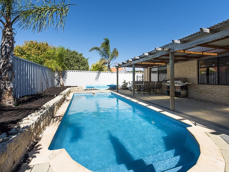 8 Laguardia Loop, Port Kennedy WA 6172