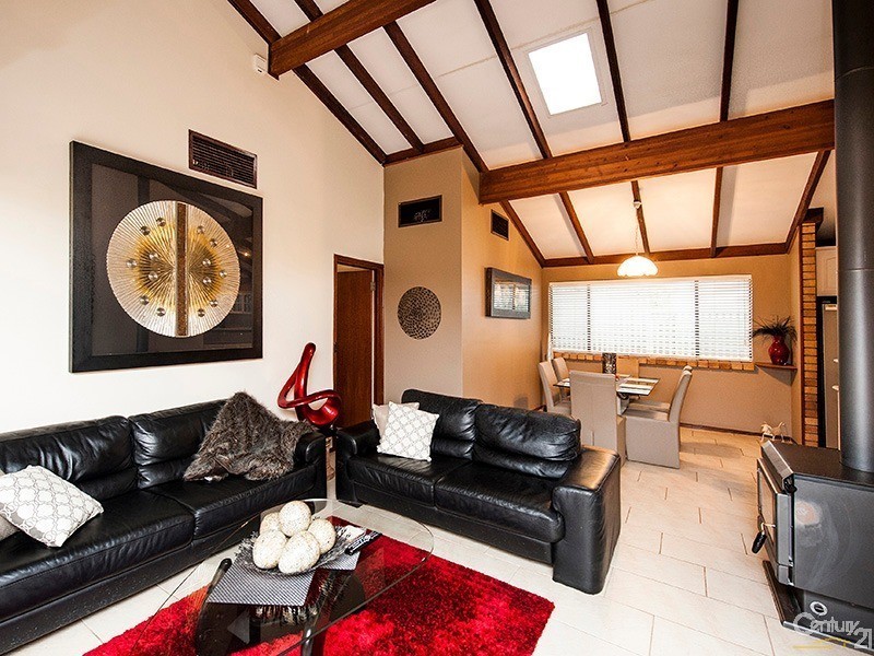 7 Barkley Place, Halls Head WA 6210