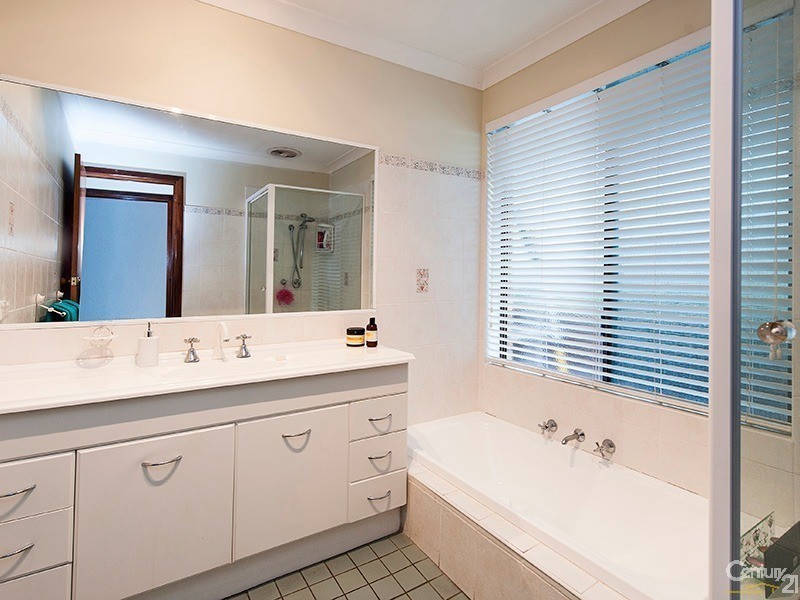 7 Barkley Place, Halls Head WA 6210