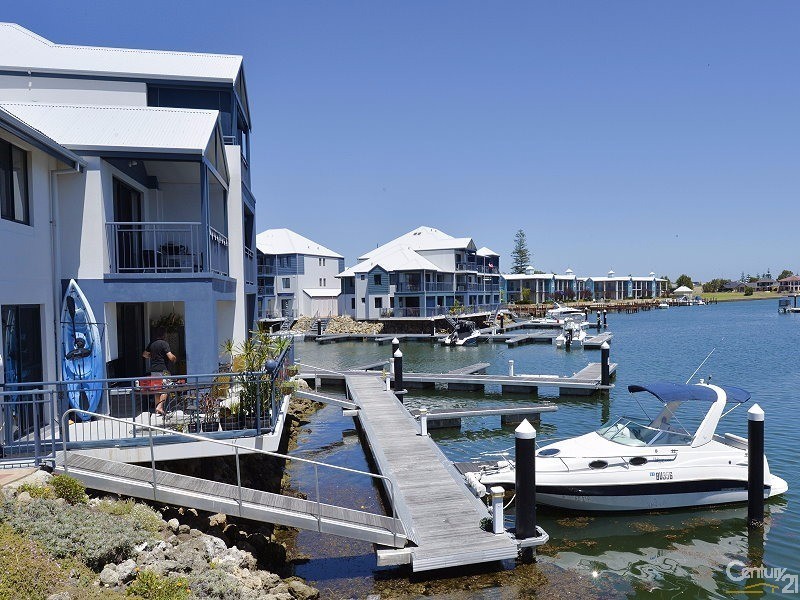 2/206 Mary Street, Halls Head WA 6210