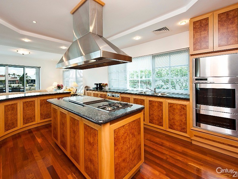 9 Cambria Island Retreat, Halls Head WA 6210