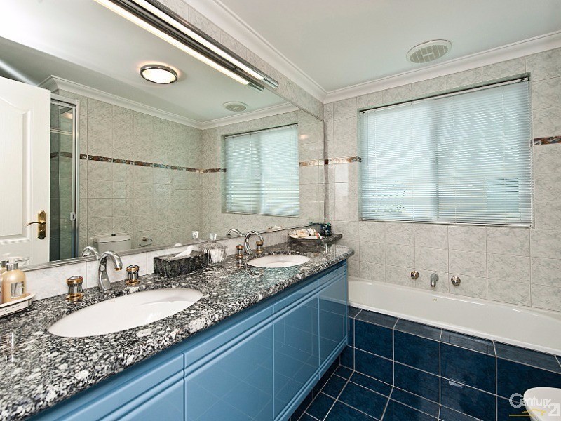 9 Cambria Island Retreat, Halls Head WA 6210