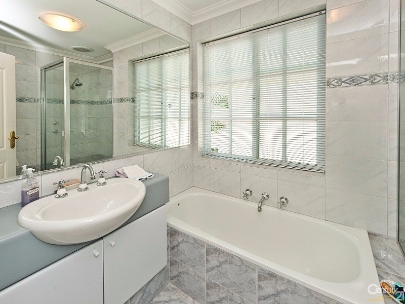 9 Cambria Island Retreat, Halls Head WA 6210