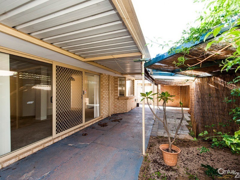 2/1 Lefroy Street, Mandurah WA 6210