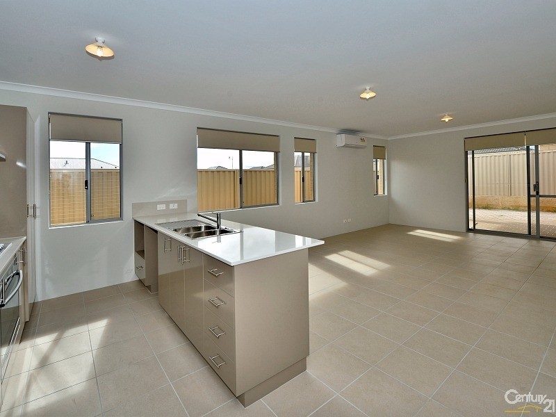 41 Lavinia Crescent, Secret Harbour WA 6173