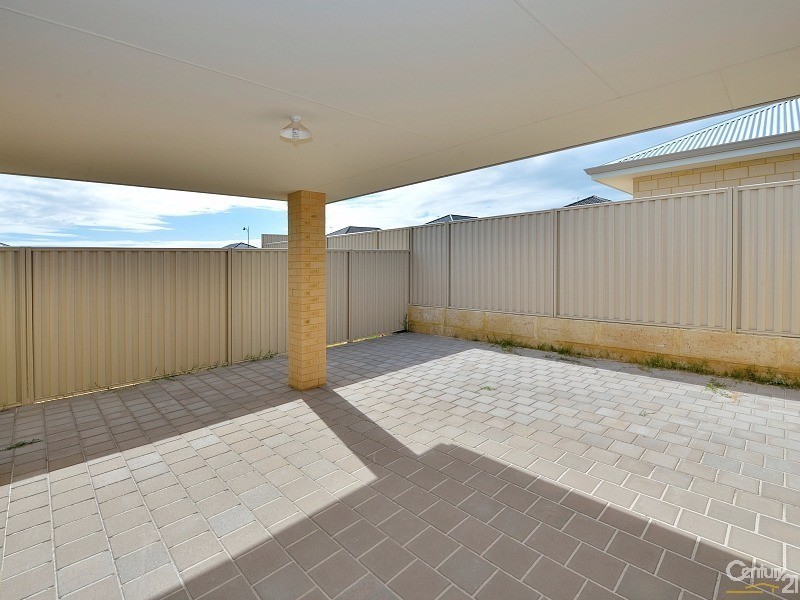 41 Lavinia Crescent, Secret Harbour WA 6173