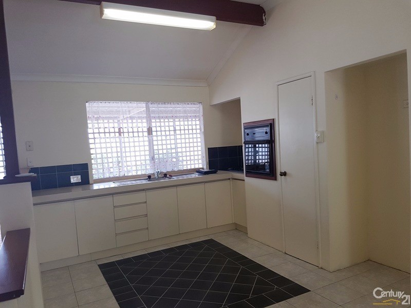 10 Olympus Rise, Greenfields WA 6210