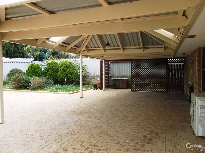 15 Jacana Way, Halls Head WA 6210
