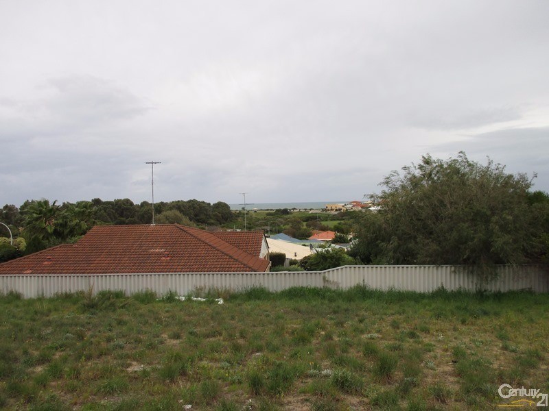 15 Jacana Way, Halls Head WA 6210