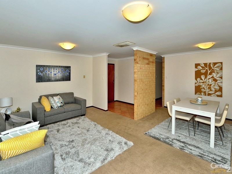 5A Maple Grove, Halls Head WA 6210
