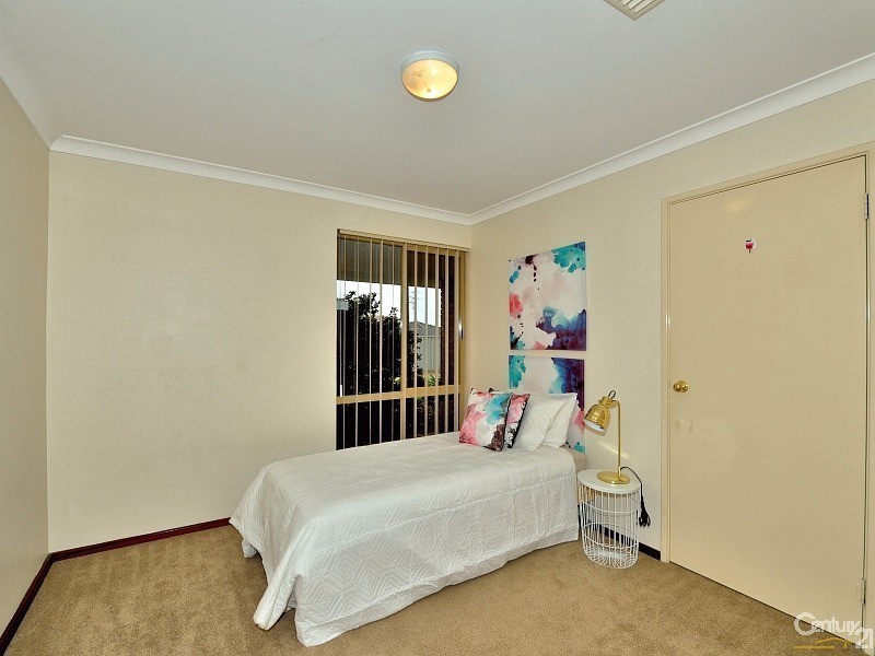 5A Maple Grove, Halls Head WA 6210