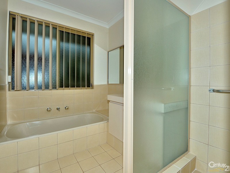 5A Maple Grove, Halls Head WA 6210