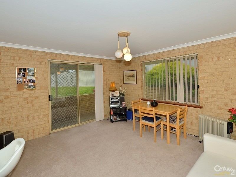 5B Maple Grove, Halls Head WA 6210
