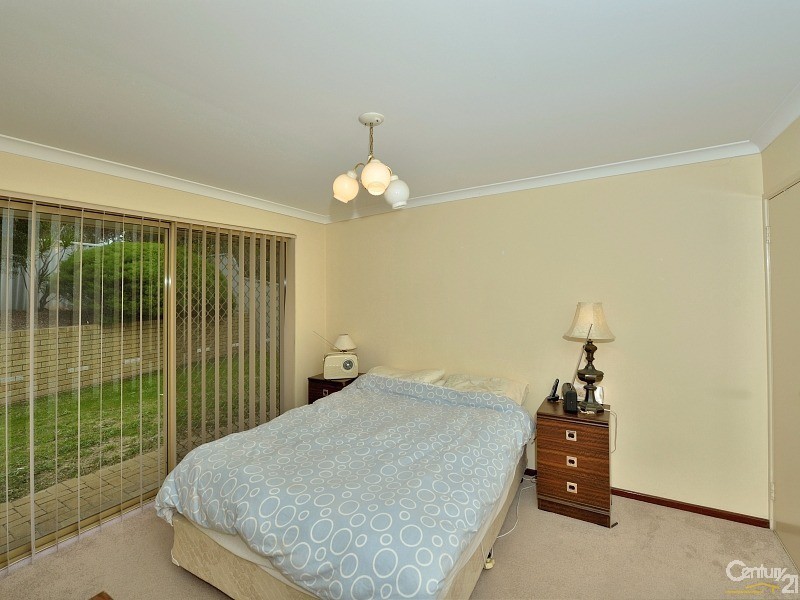 5B Maple Grove, Halls Head WA 6210