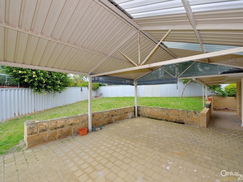 5B Maple Grove, Halls Head WA 6210