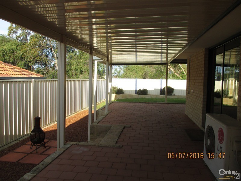 5 Peppertree Drive, Wannanup WA 6210