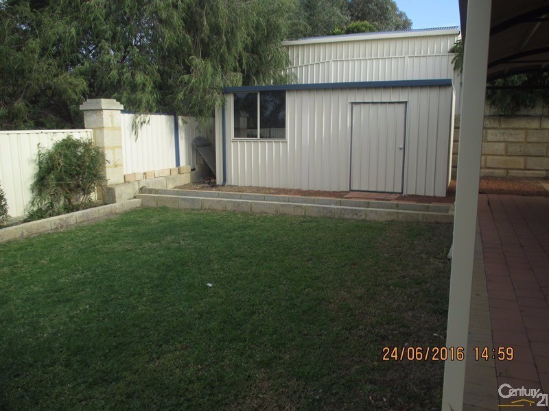 5 Peppertree Drive, Wannanup WA 6210