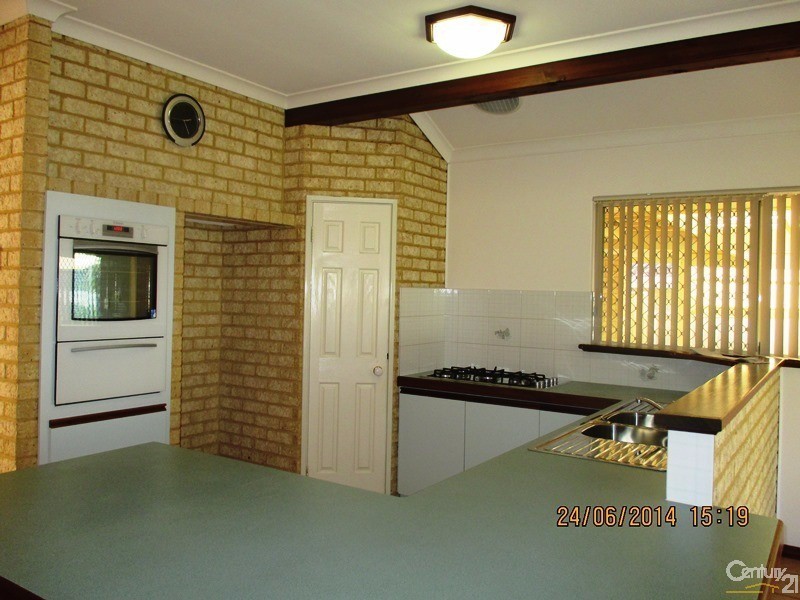 11 Vermont Avenue, Meadow Springs WA 6210