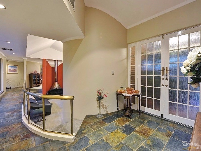 131 Mulga Drive, Parklands WA 6180