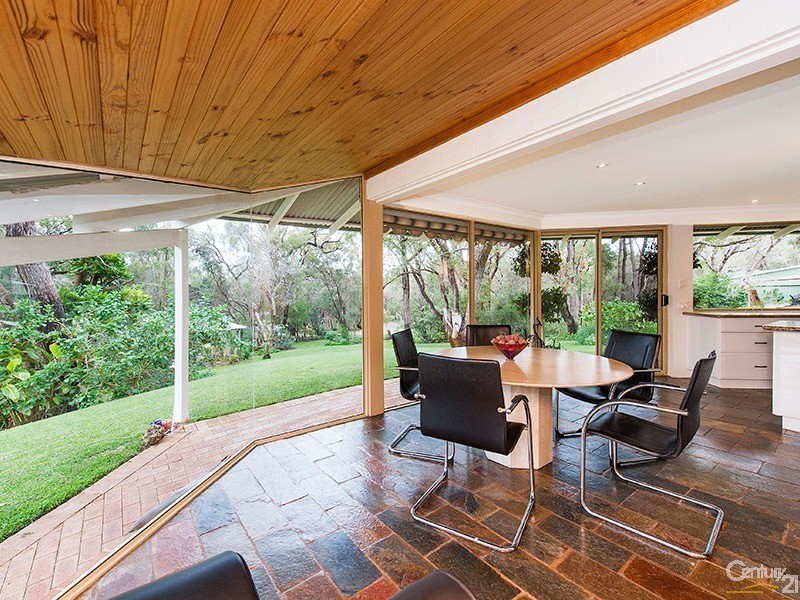 131 Mulga Drive, Parklands WA 6180