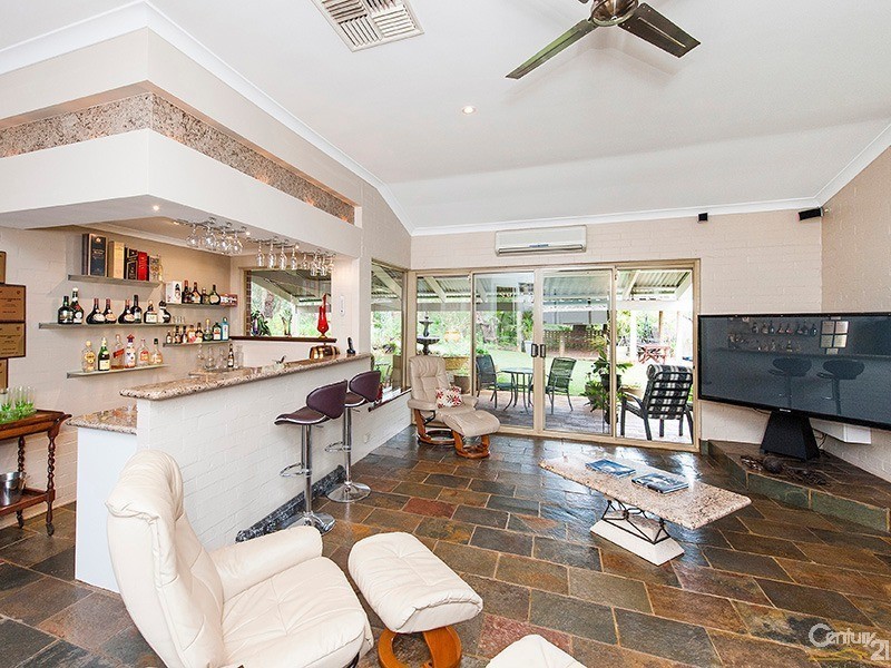 131 Mulga Drive, Parklands WA 6180