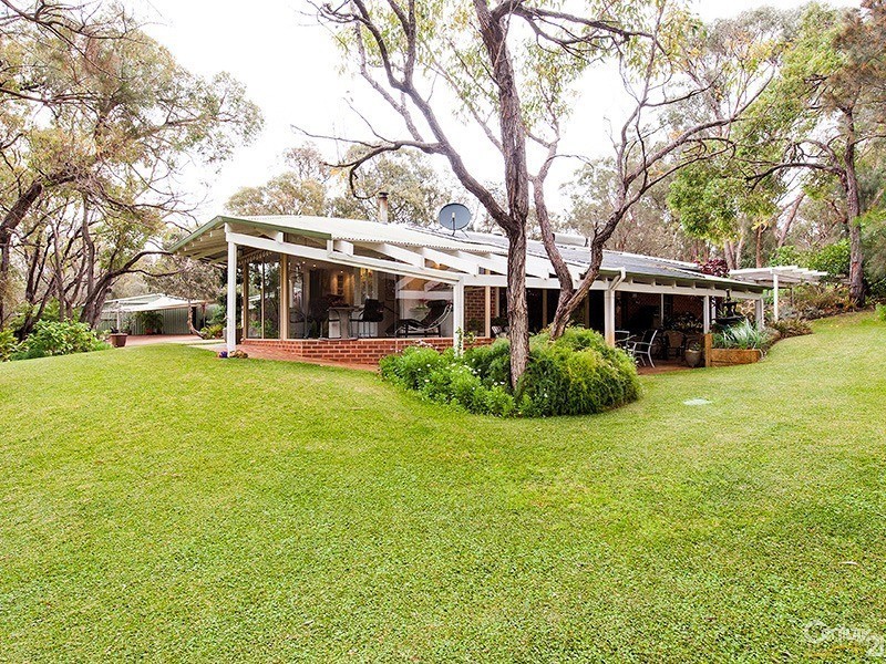 131 Mulga Drive, Parklands WA 6180