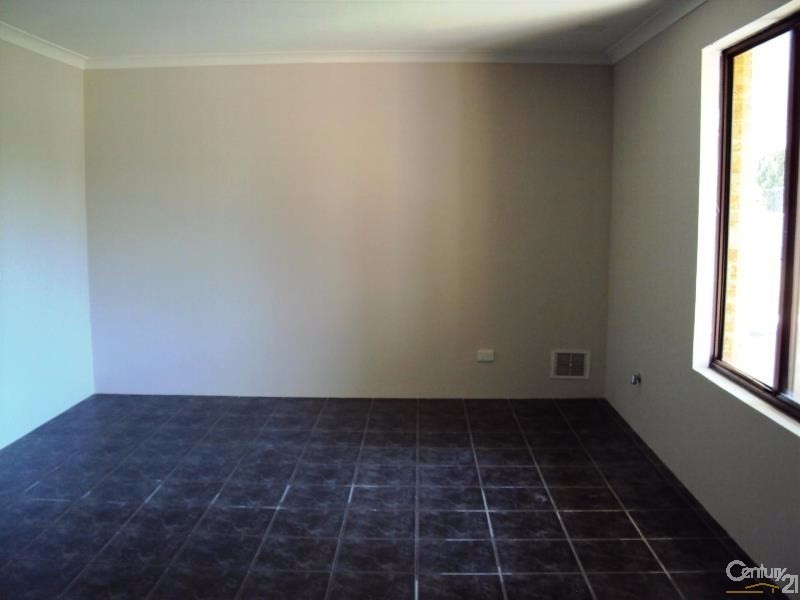 6 Perida Way, Greenfields WA 6210