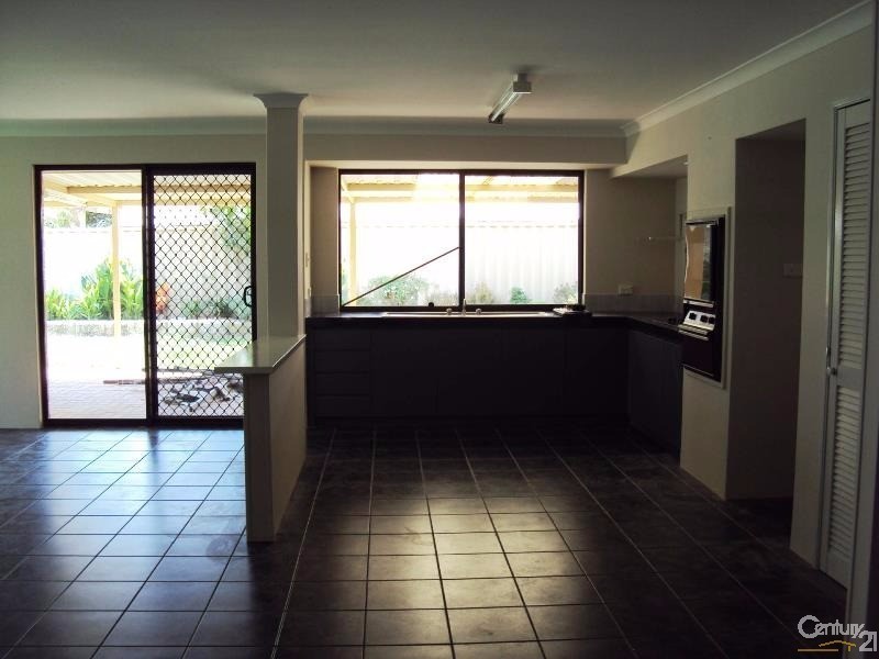 6 Perida Way, Greenfields WA 6210