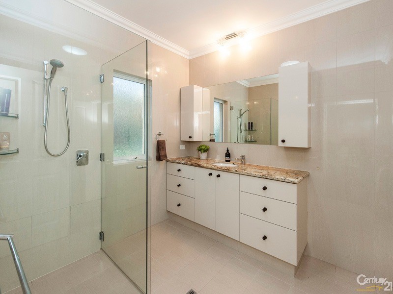 60 Marlee Road, Parklands WA 6180