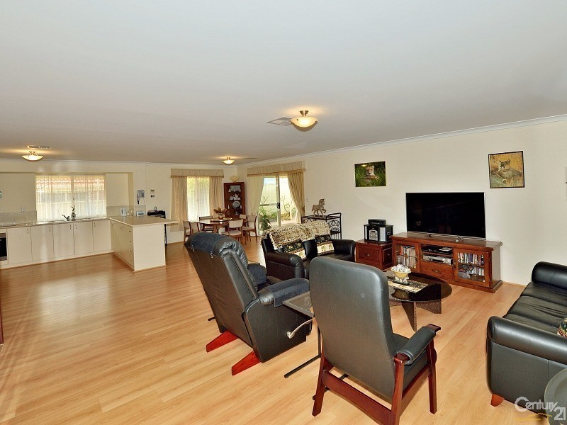 10 Bencubbin Street, Dawesville WA 6211