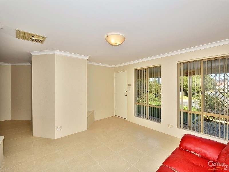 47 Casuarina Drive, Halls Head WA 6210