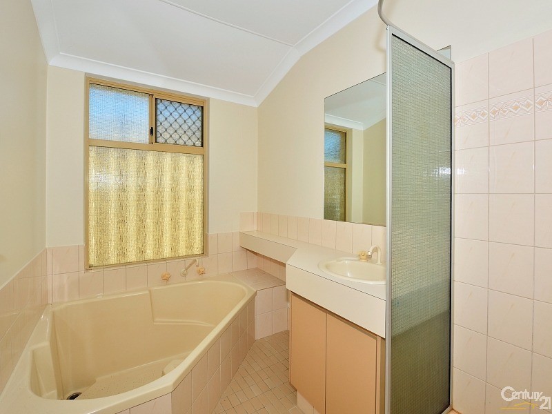 47 Casuarina Drive, Halls Head WA 6210
