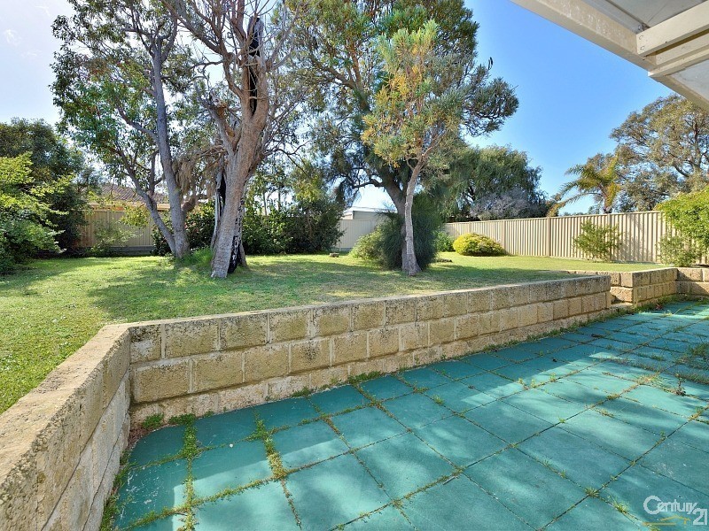 47 Casuarina Drive, Halls Head WA 6210