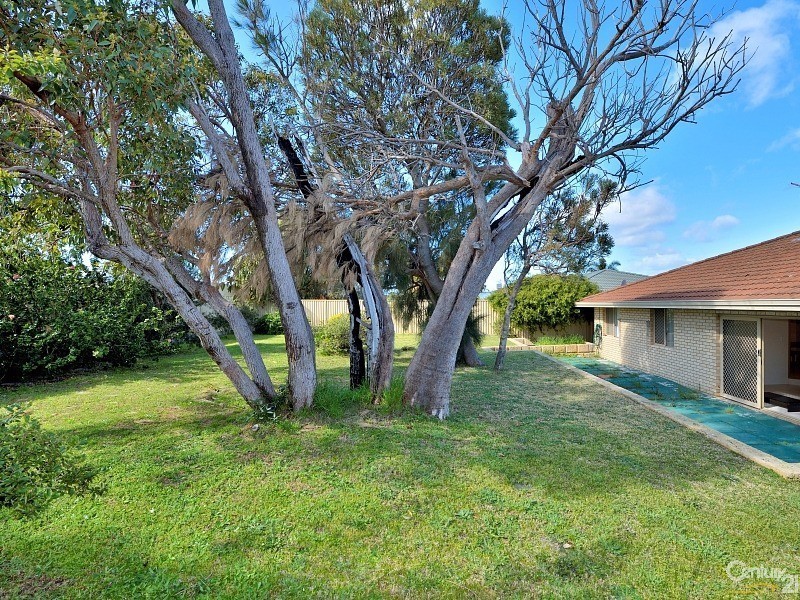 47 Casuarina Drive, Halls Head WA 6210