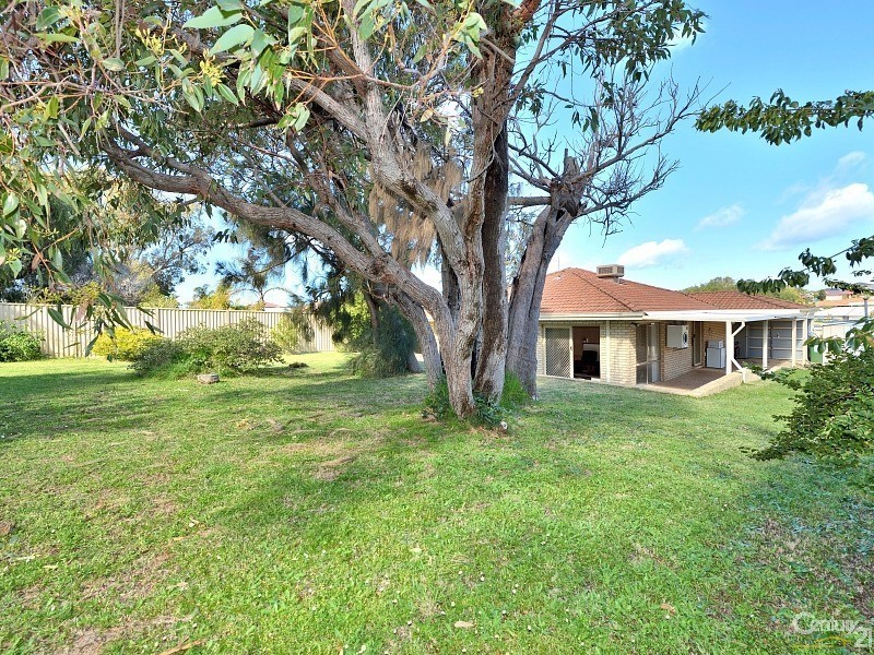 47 Casuarina Drive, Halls Head WA 6210